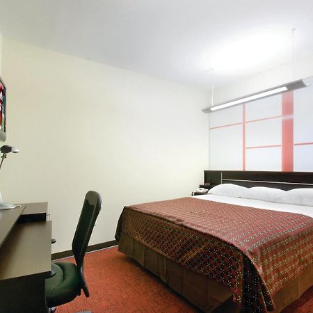 Red Roof Inn & Suites בומונט מראה חיצוני תמונה